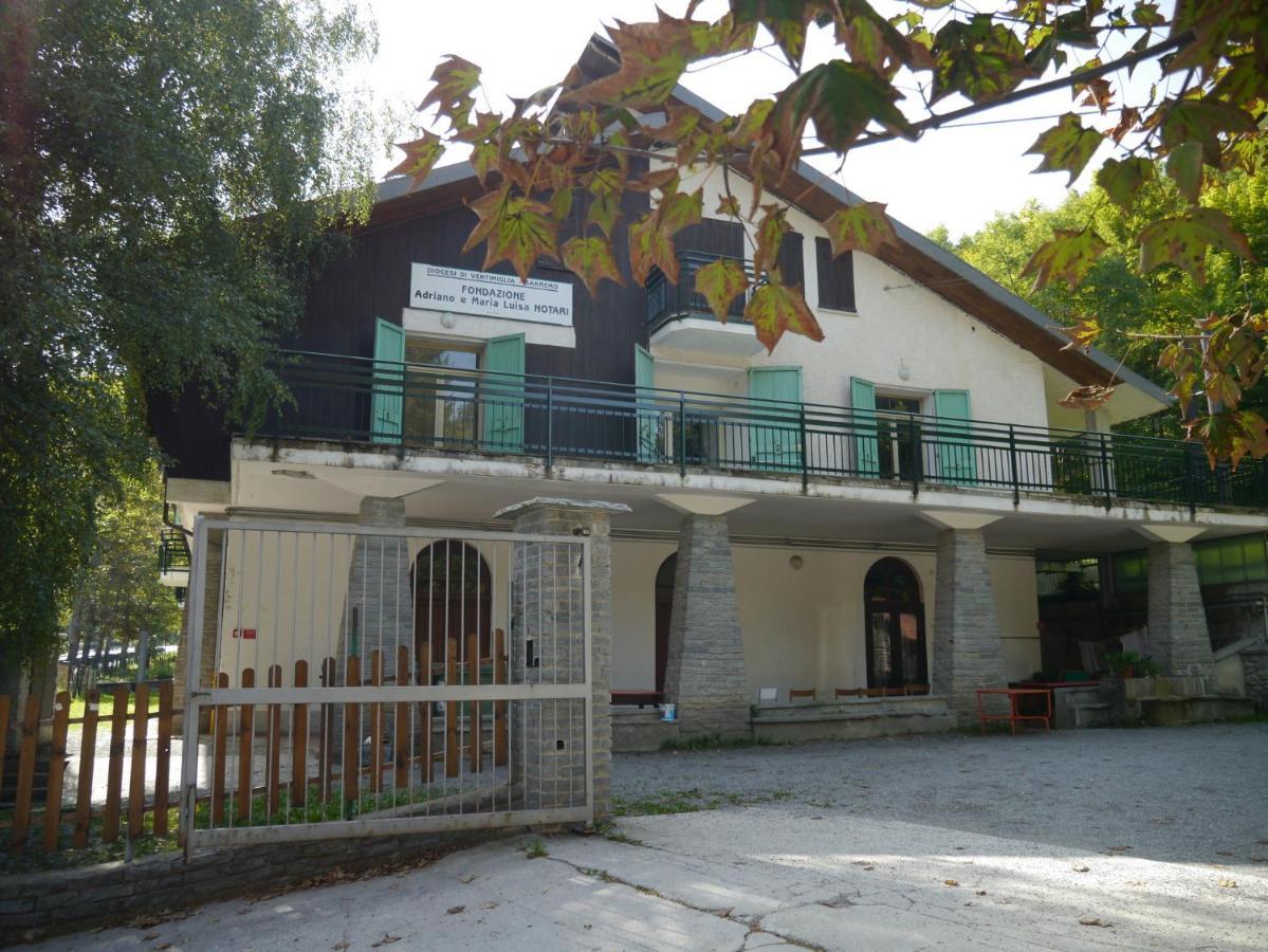 Auberge de jeunesse La Casa Via Del Sale à Limone Piemonte Extérieur photo