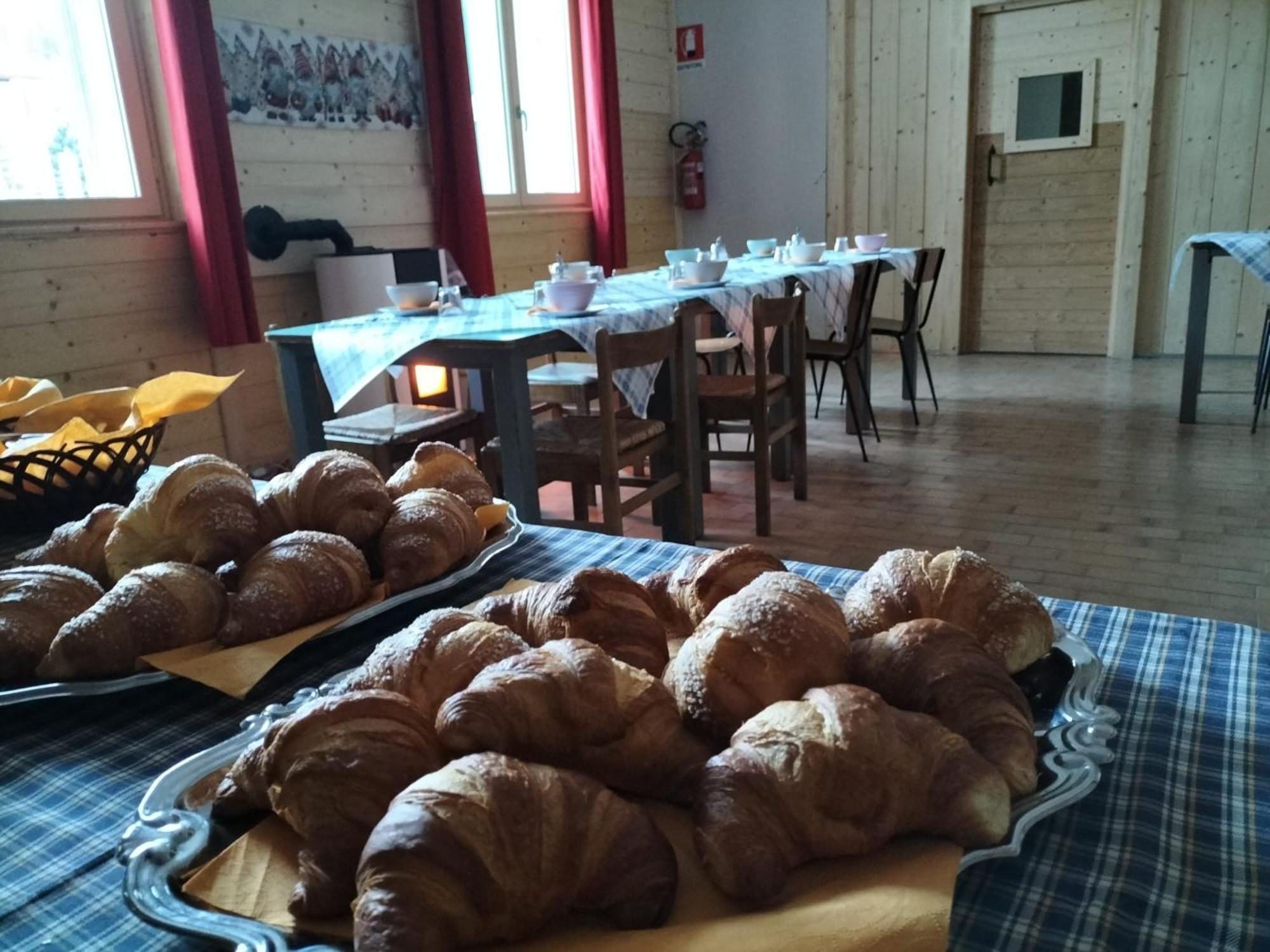 Auberge de jeunesse La Casa Via Del Sale à Limone Piemonte Extérieur photo