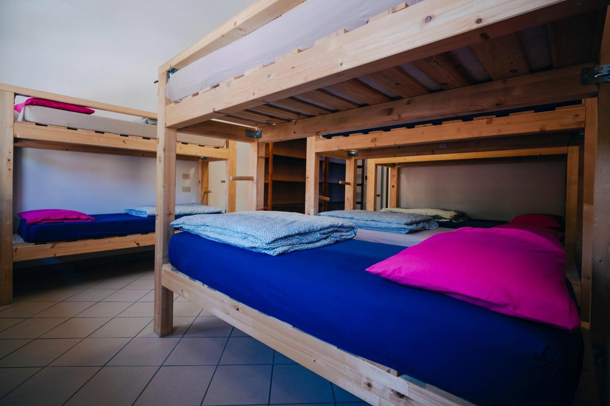 Auberge de jeunesse La Casa Via Del Sale à Limone Piemonte Extérieur photo