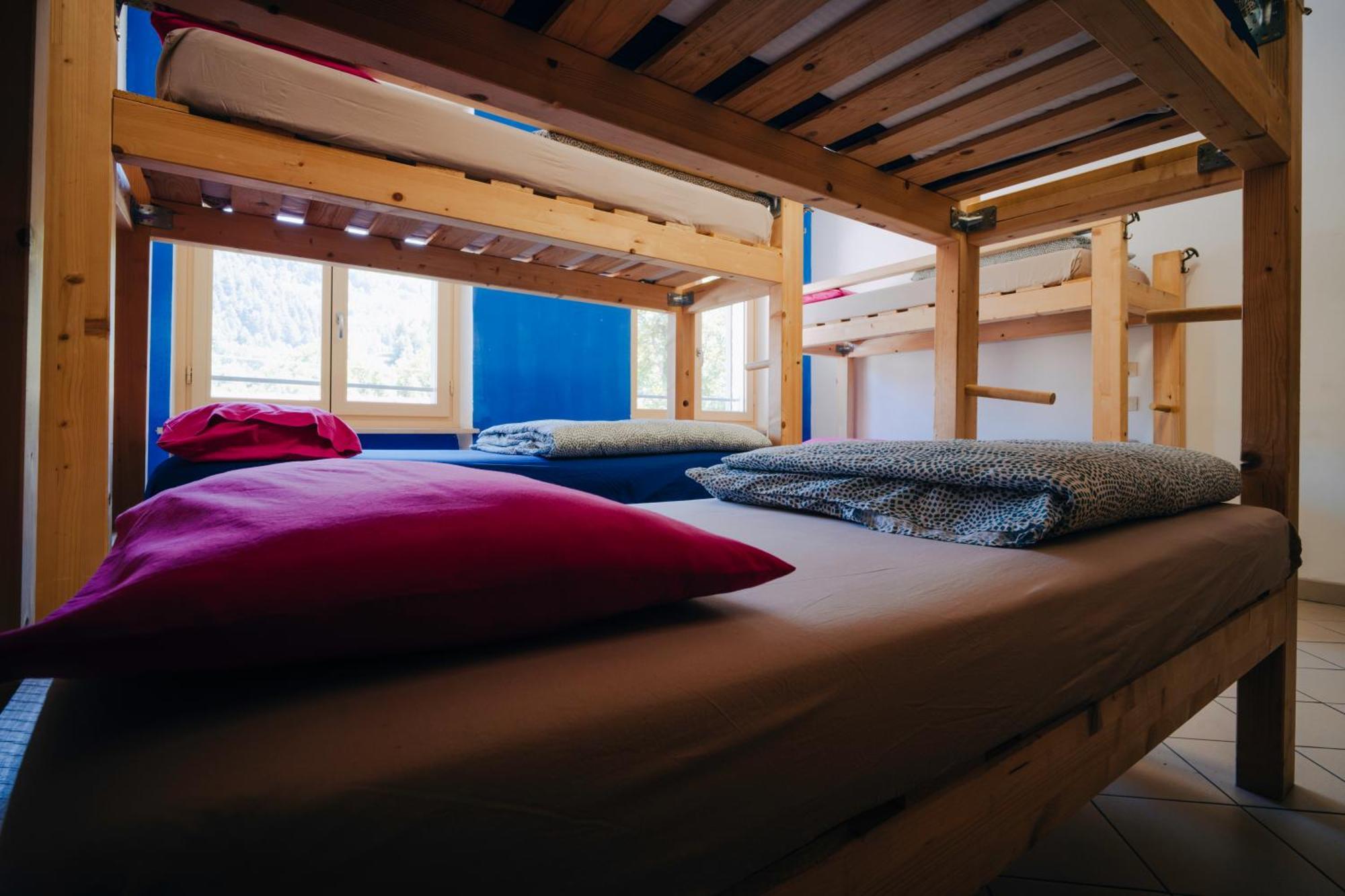 Auberge de jeunesse La Casa Via Del Sale à Limone Piemonte Extérieur photo